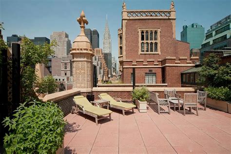 the manor at 333 east 43rd st in turtle bay
